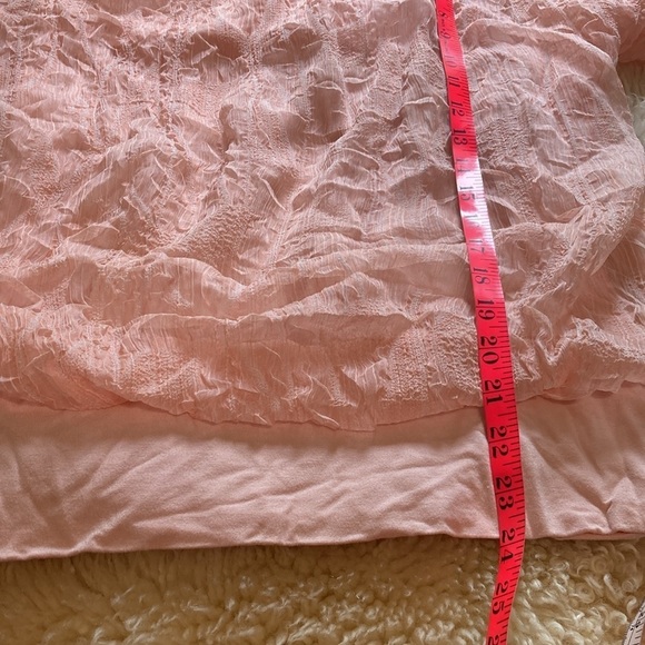 Pink lace over tank top with banded waist - Picture 4 of 7